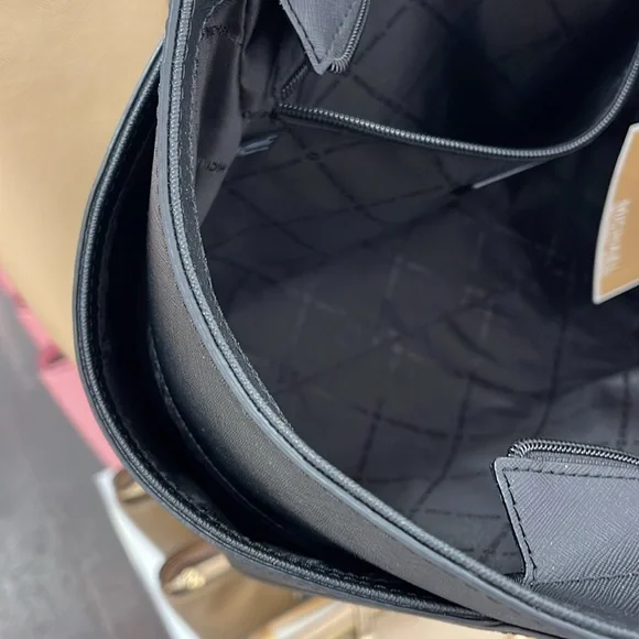 Michael Kors MICHAEL KORS 
Jet Set Large Saffiano Leather Shoulder Tote Bag

NWT - Picture 10 of 16